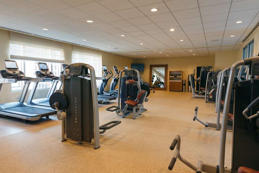 Hotel Conrad Manila Pasay Einrichtungen foto The gym at the Westin